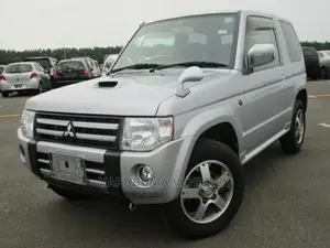 Mitsubishi Pajero 2010 Silver