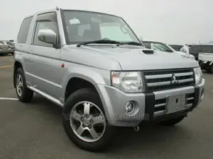 Mitsubishi Pajero 2010 Silver