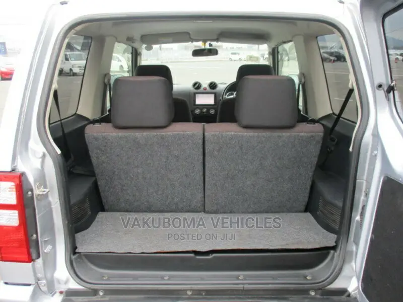 Mitsubishi Pajero 2010 Silver