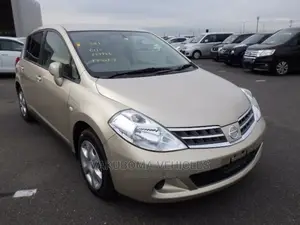 Nissan Tiida 2009 Gold