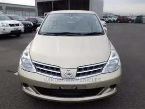 Nissan Tiida 2009 Gold
