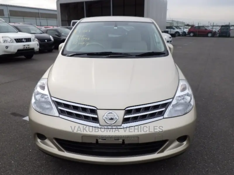 Nissan Tiida 2009 Gold
