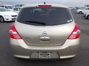 Nissan Tiida 2009 Gold