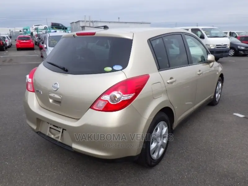 Nissan Tiida 2009 Gold
