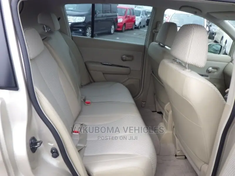 Nissan Tiida 2009 Gold