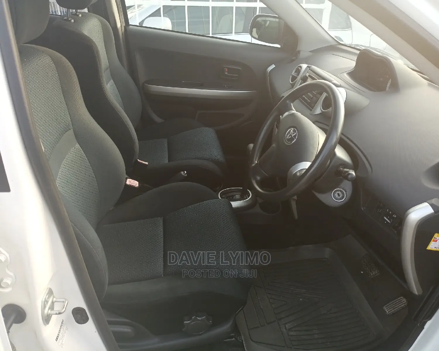 Toyota IST 2006 Pearl