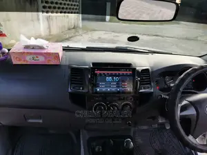 Toyota Hilux 2013 White