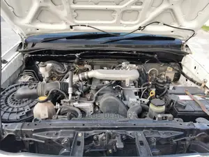 Toyota Hilux 2013 White
