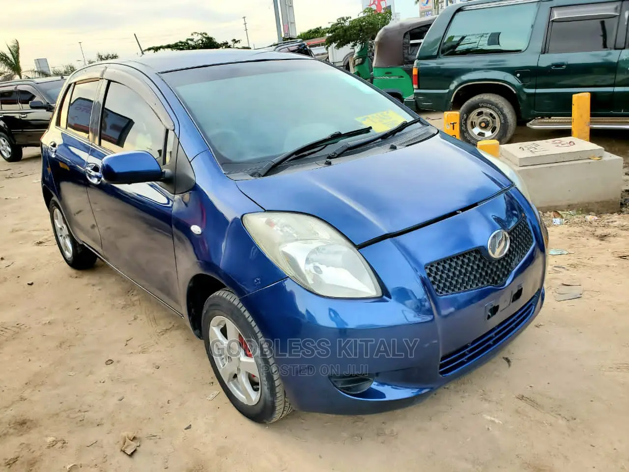 Toyota Vitz 2007 Blue