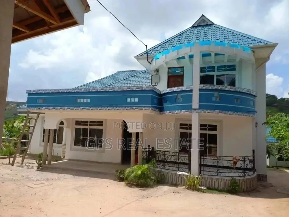 5bdrm House in Mansa Mussa., Kinondoni for Sale