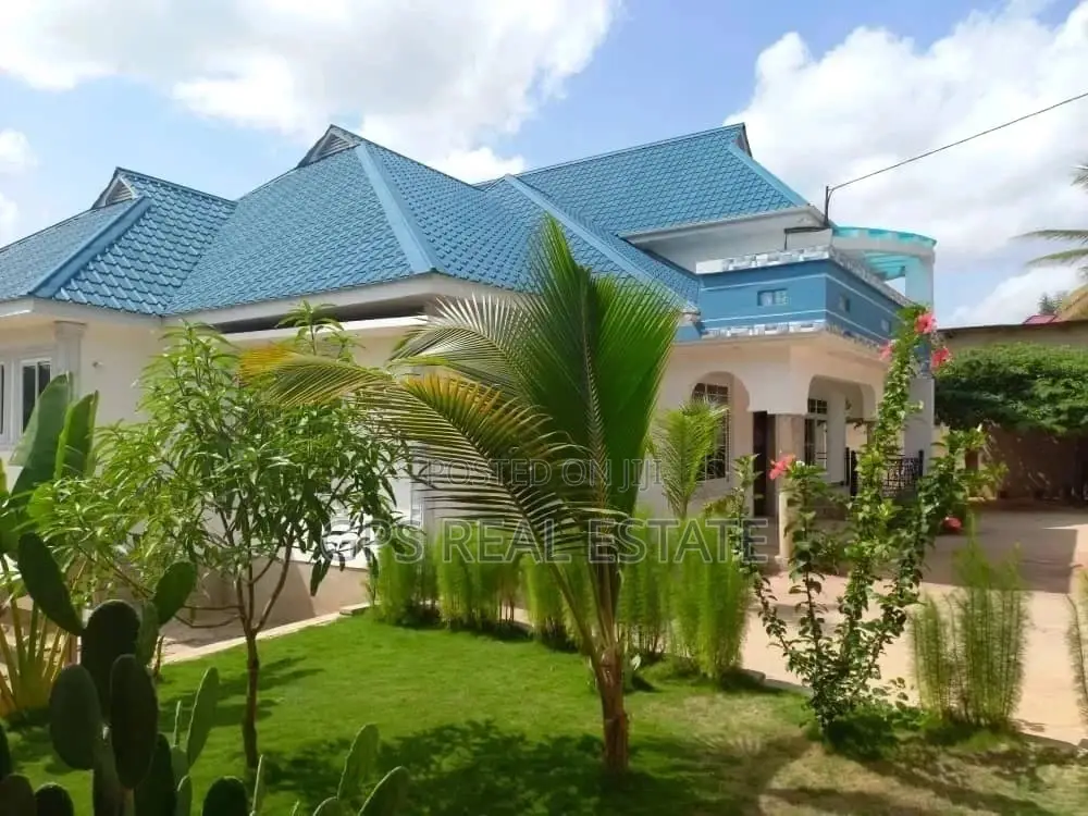 5bdrm House in Mansa Mussa., Kinondoni for Sale