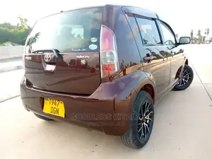 Toyota Passo 2006 Brown