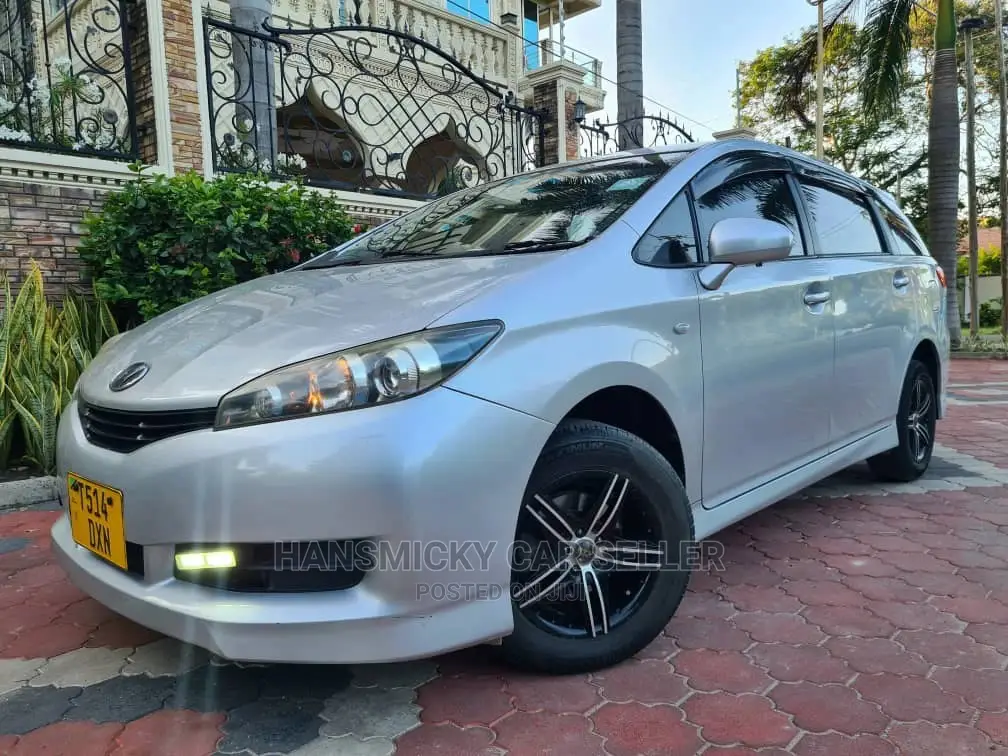 Toyota Wish 2010 Silver