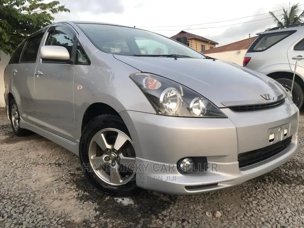 Toyota Wish 2006 Silver