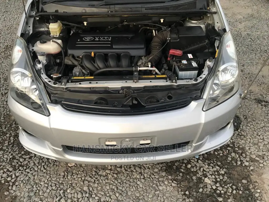 Toyota Wish 2006 Silver
