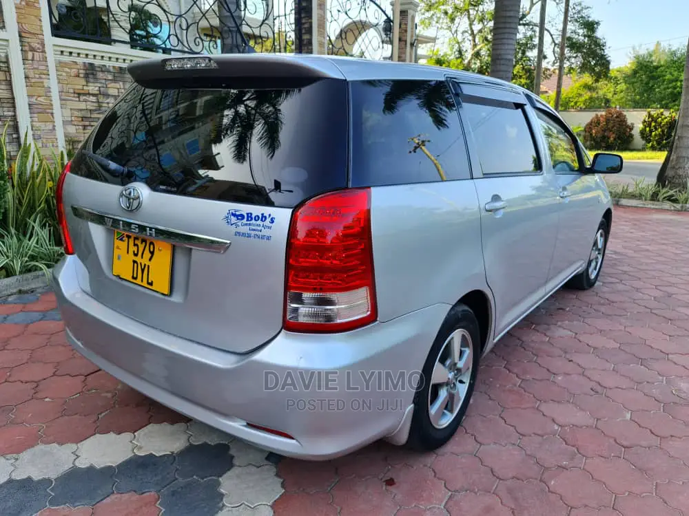 Toyota Wish 2006 Silver