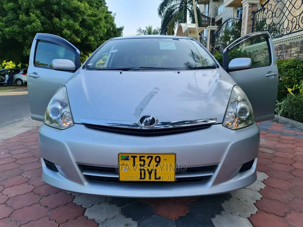 Toyota Wish 2006 Silver