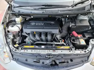 Toyota Wish 2006 Silver