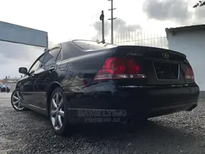 Toyota Crown Royale 2005 Black