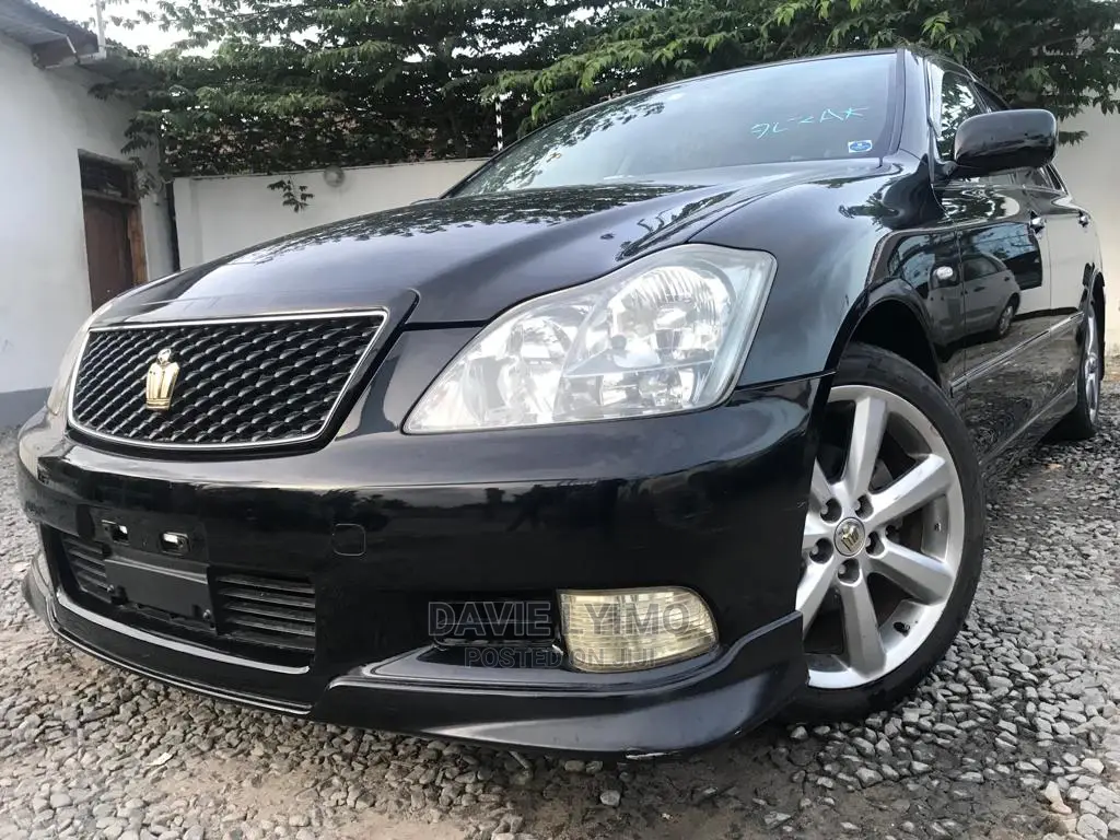 Toyota Crown Royale 2005 Black