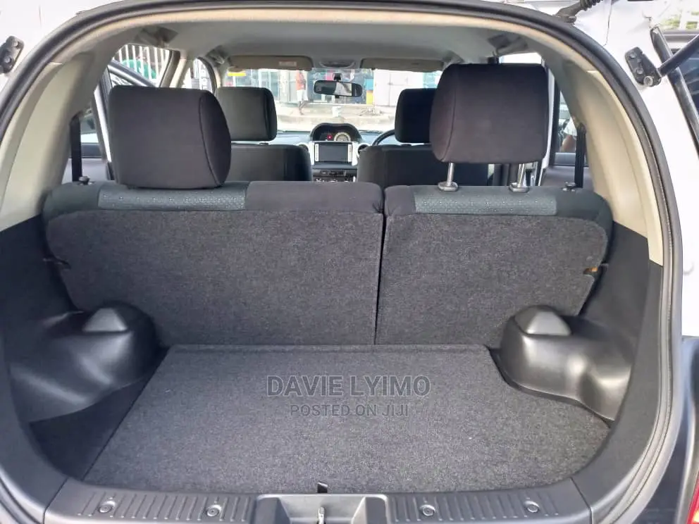 Toyota IST 2006 Silver