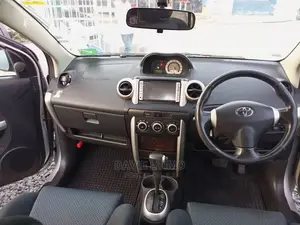 Toyota IST 2006 Silver