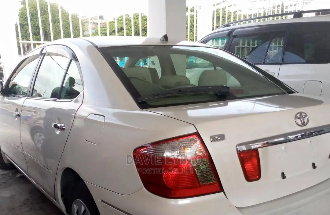 Toyota Corona 2004 Pearl