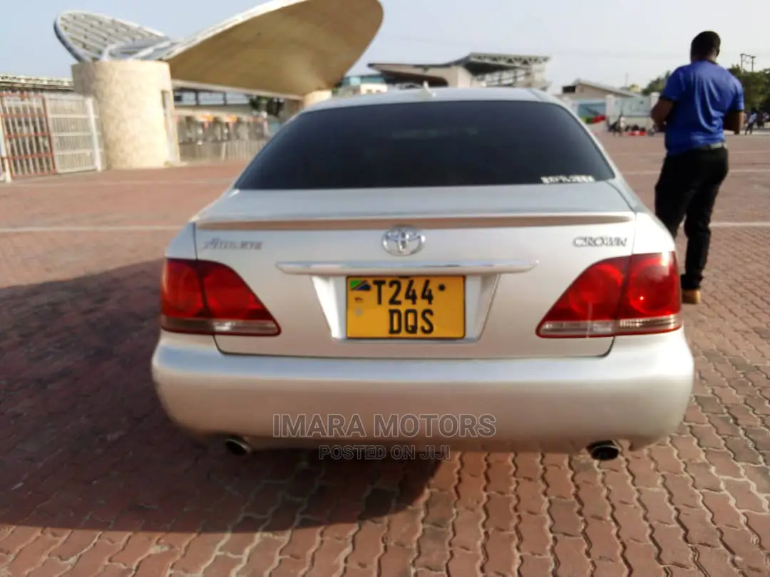 Toyota Crown 2004 Silver