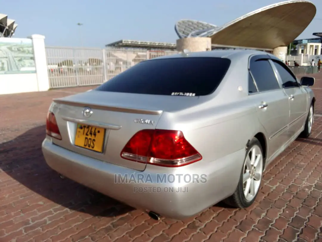 Toyota Crown 2004 Silver