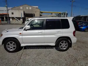 Mitsubishi Pajero IO 2002 Pearl