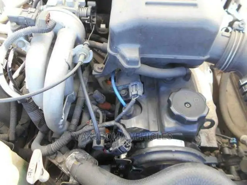 Mitsubishi Pajero 2000 White