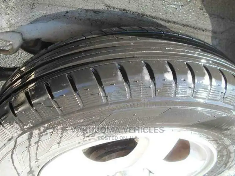 Mitsubishi Pajero 2000 White