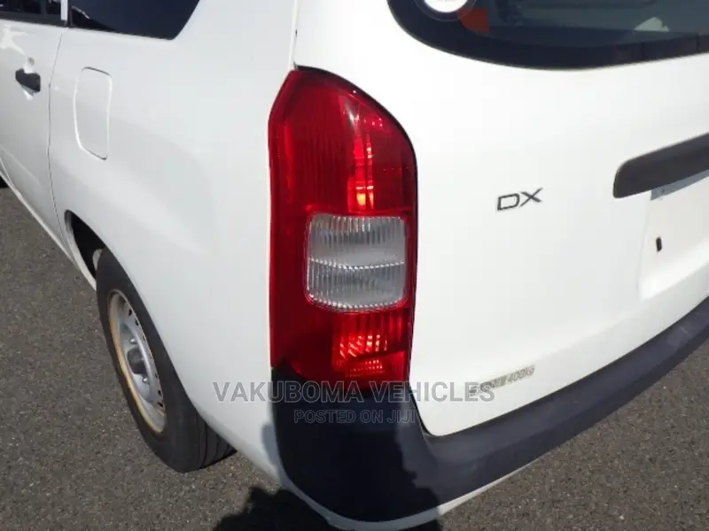 Toyota Probox 2005 Pearl