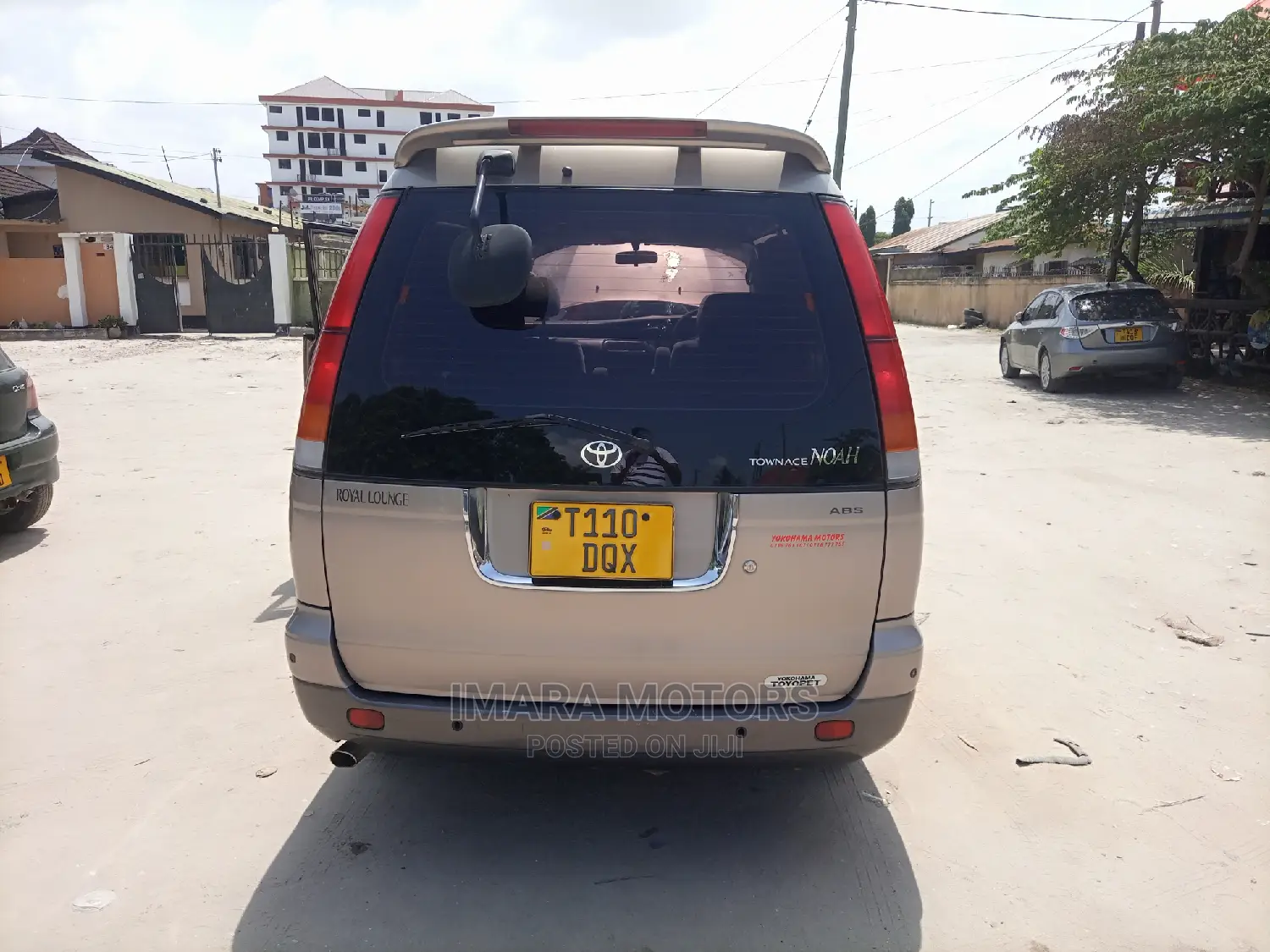 Toyota Noah 2001 Gray