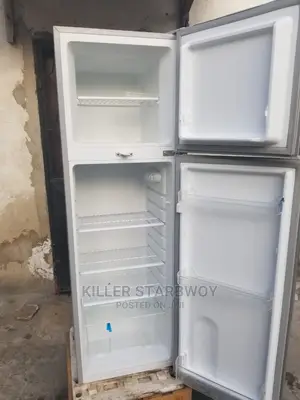 Fridge Imetumika Muda Mfupi Sana Haina Hata Mwezi
