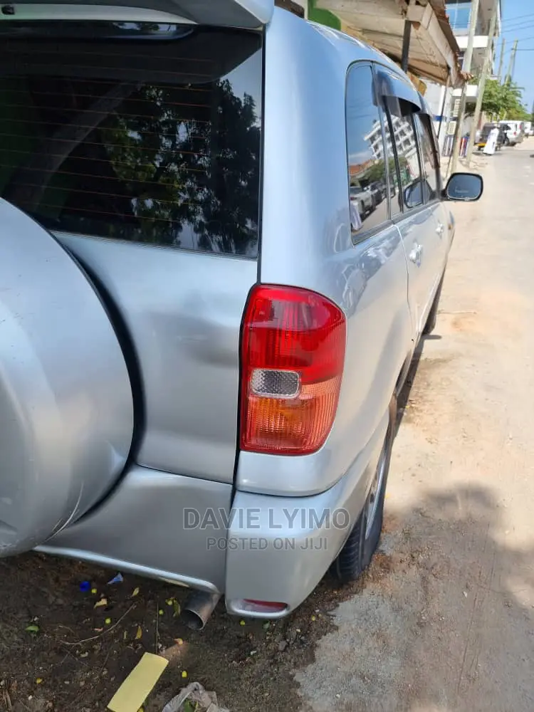 Toyota RAV4 2002 Silver