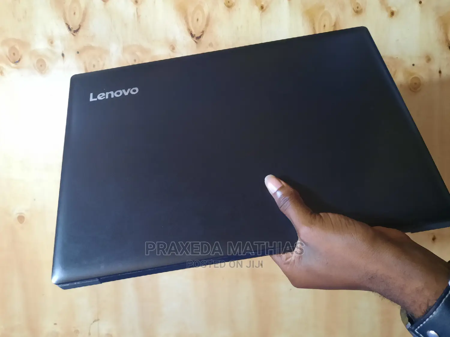 Laptop Lenovo IdeaPad 300 4GB Intel Pentium HDD 500GB