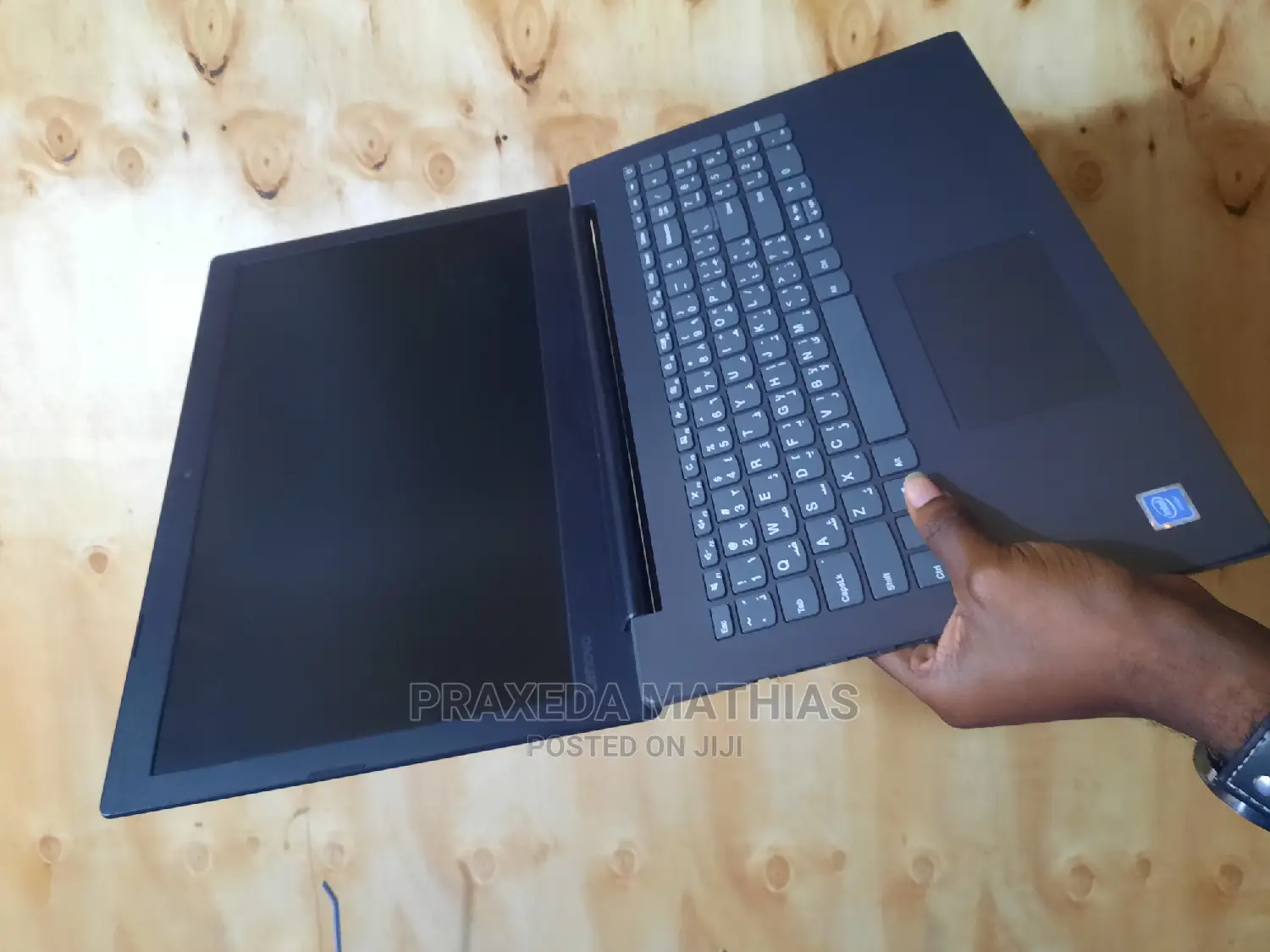 Laptop Lenovo IdeaPad 300 4GB Intel Pentium HDD 500GB