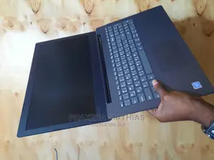 Laptop Lenovo IdeaPad 300 4GB Intel Pentium HDD 500GB