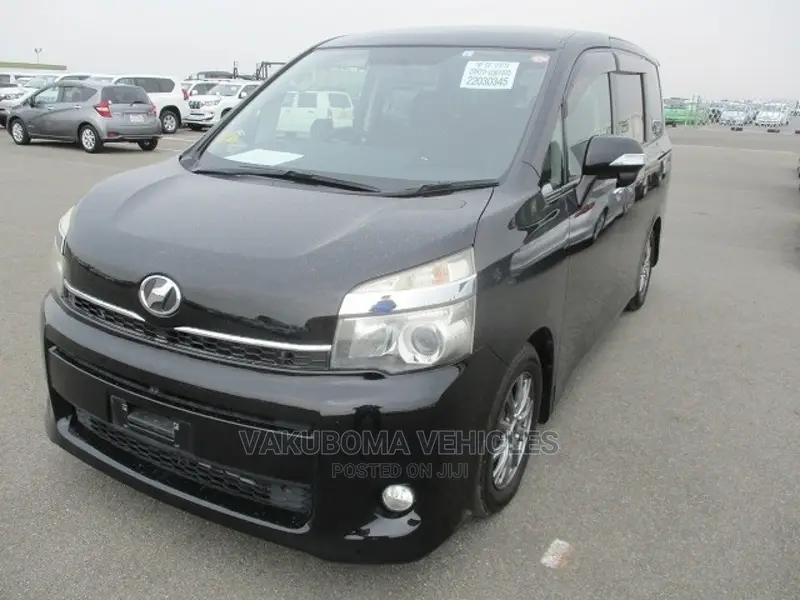 Toyota Voxy 2010 Black