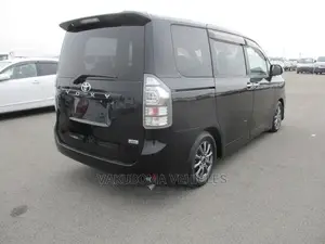 Toyota Voxy 2010 Black