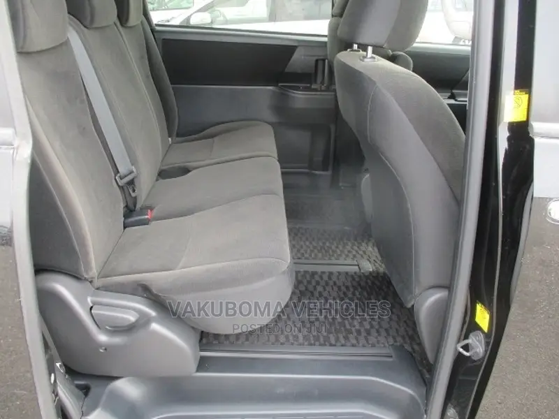 Toyota Voxy 2010 Black