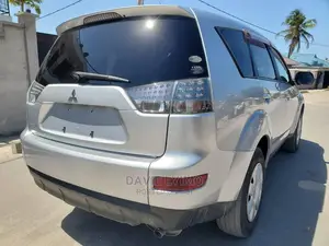 Mitsubishi Outlander 2008 Silver