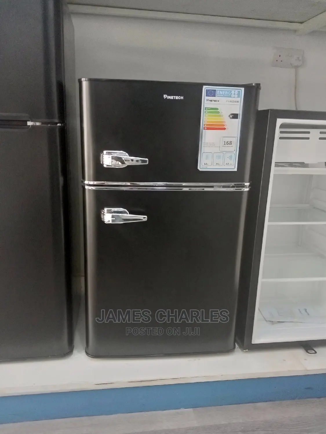 Pineteech Refrigerator