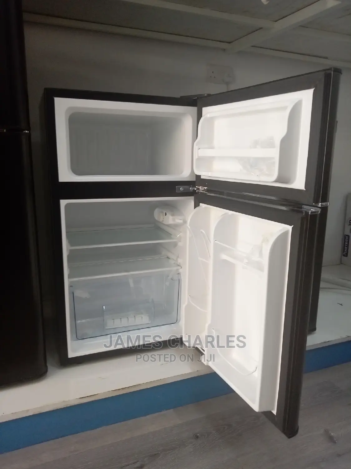 Pineteech Refrigerator