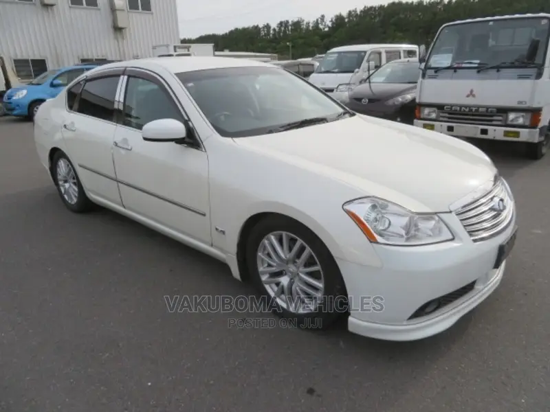 Nissan Fuga 2005 Pearl