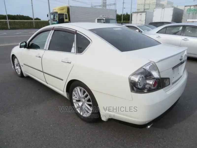 Nissan Fuga 2005 Pearl