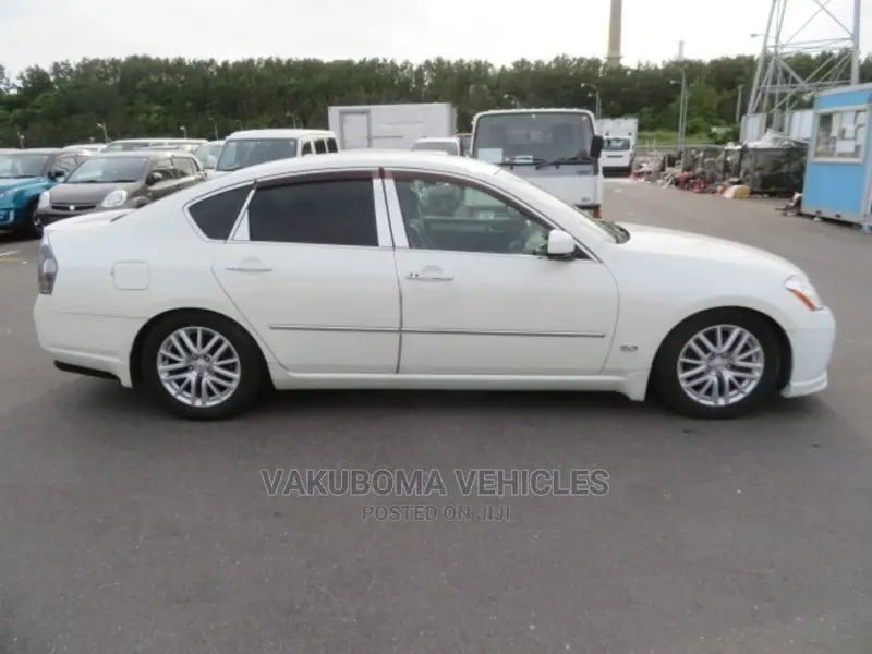 Nissan Fuga 2005 Pearl