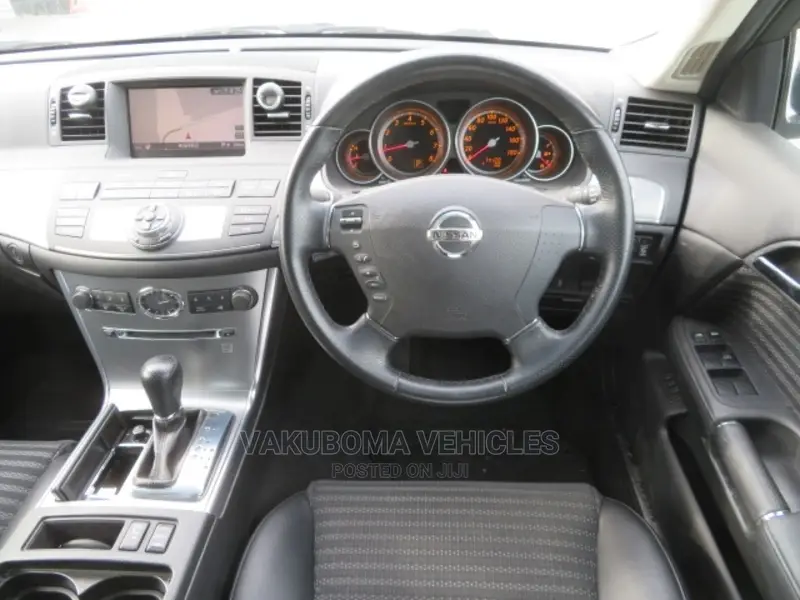 Nissan Fuga 2005 Pearl