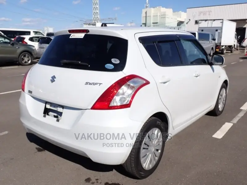 Suzuki Swift 2010 White